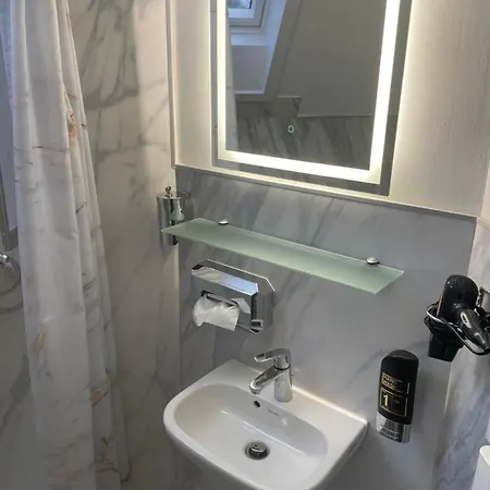 Hillmers Hoff Pensionrestaurant Hotel *